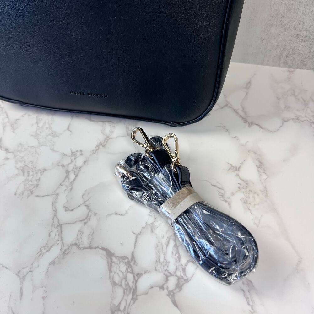 Melie Bianco Emery Black Vegan Leather Shoulder Bag NWT PETA Approved - Picture 7 of 9